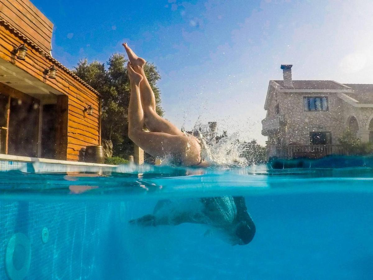 Grand Mansion & * Phrenaros