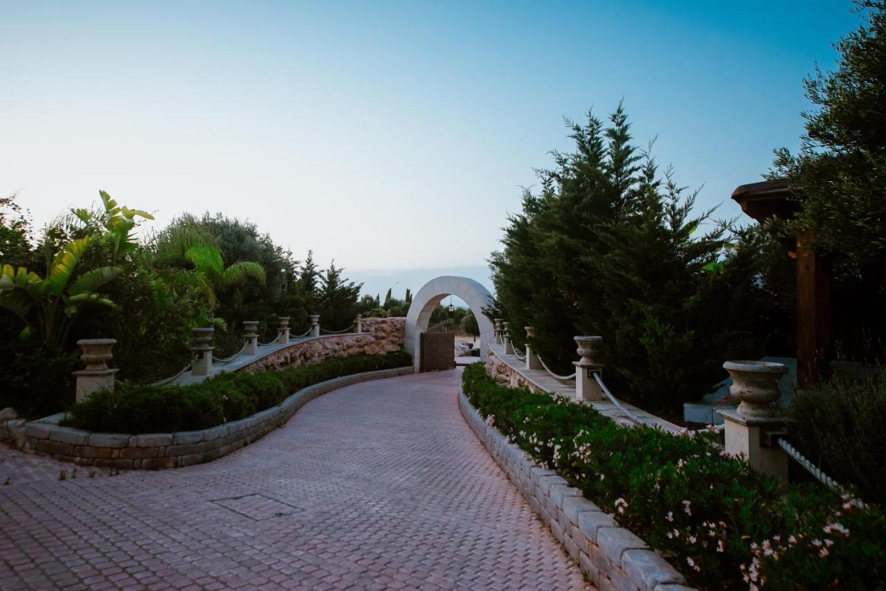 Grand Mansion & Villa