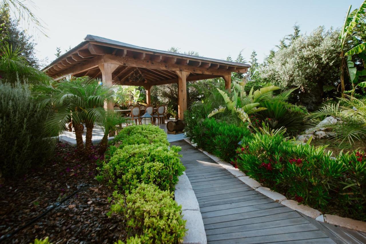 Grand Mansion & * Phrenaros
